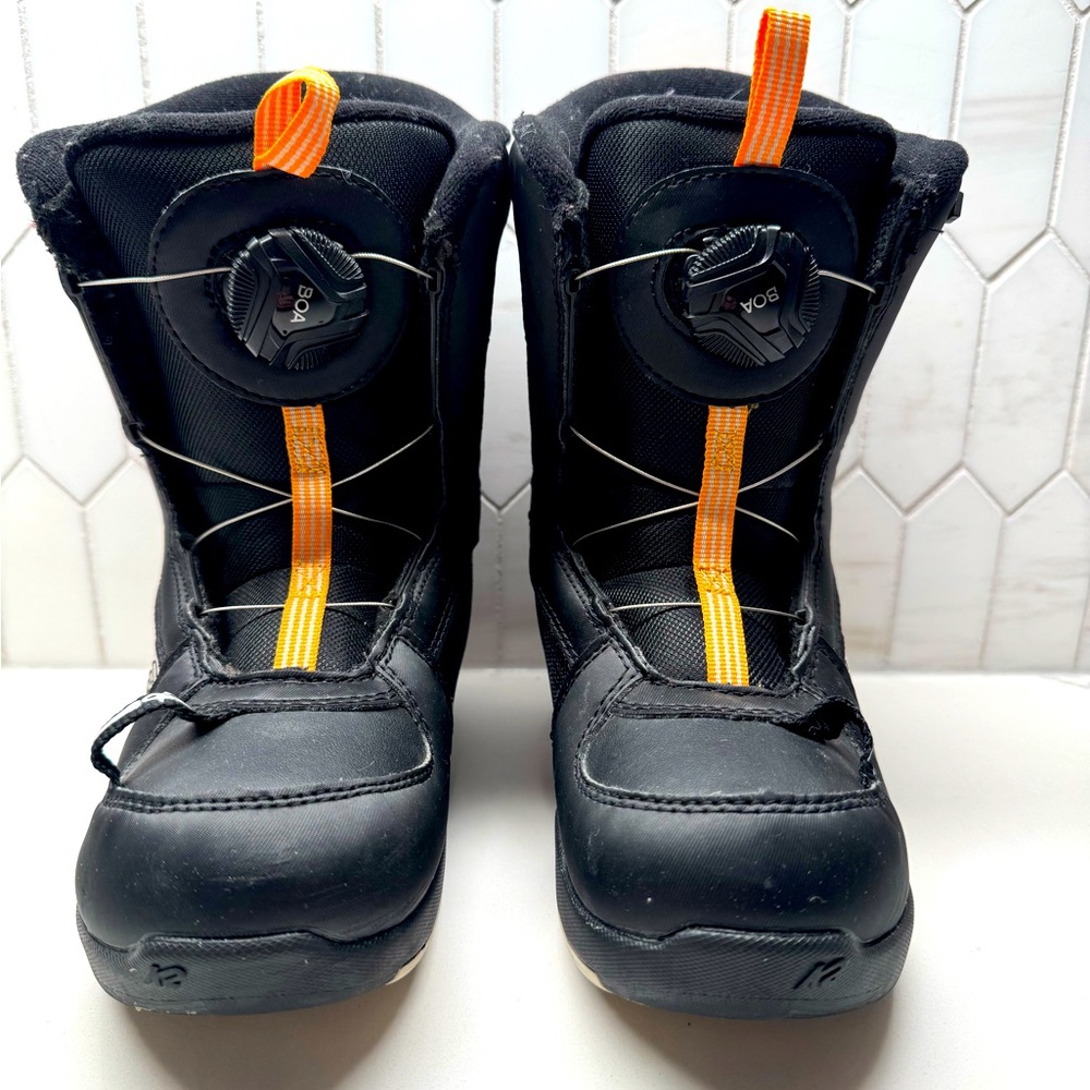 Kids snowboarding boots